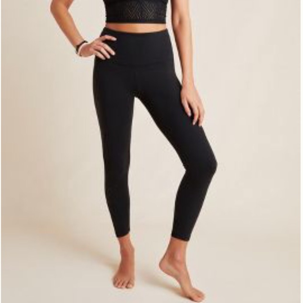 Beyond Yoga High Waisted Midi Legging with mesh accenting on both shins- sz XL
